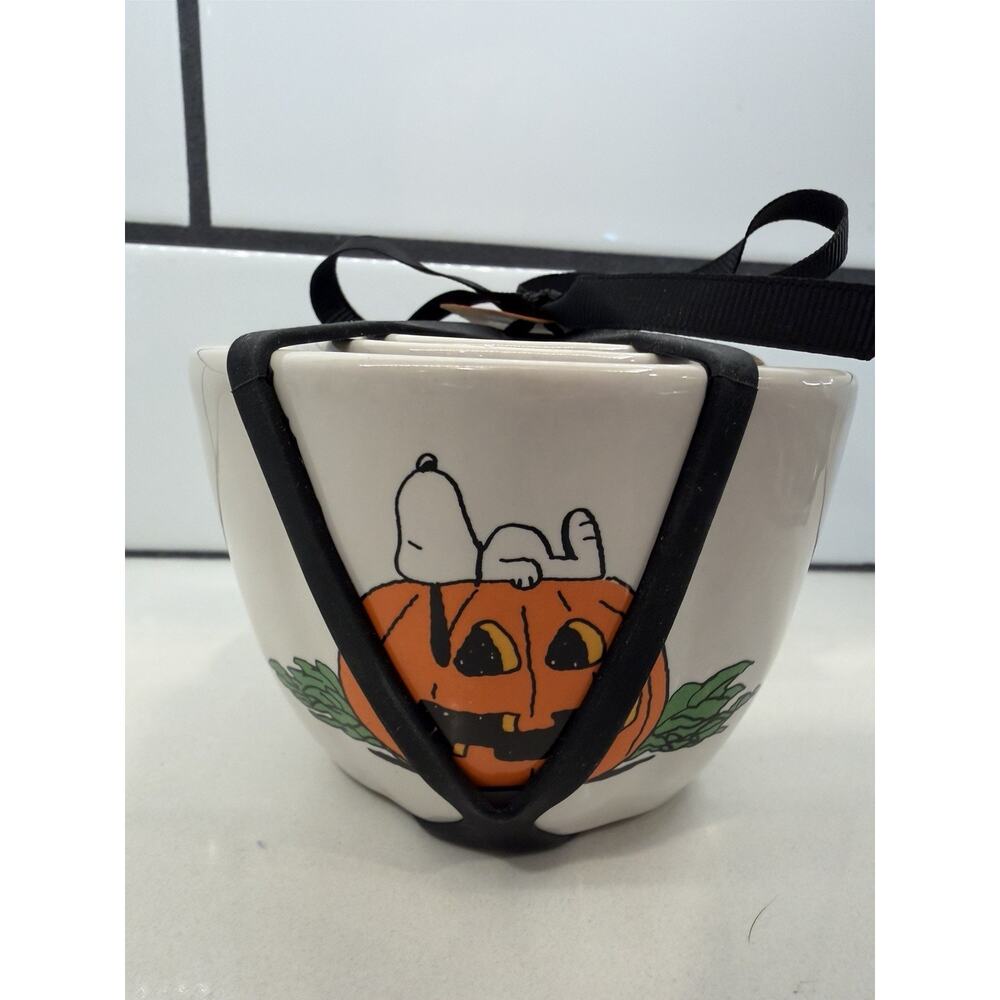 Rae Dunn Snoopy Peanuts White Halloween Pumpkin Measuring Cup Set NEW